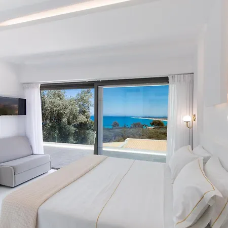 Ouranos - Luxurius Modern Pool, Close To The Villa